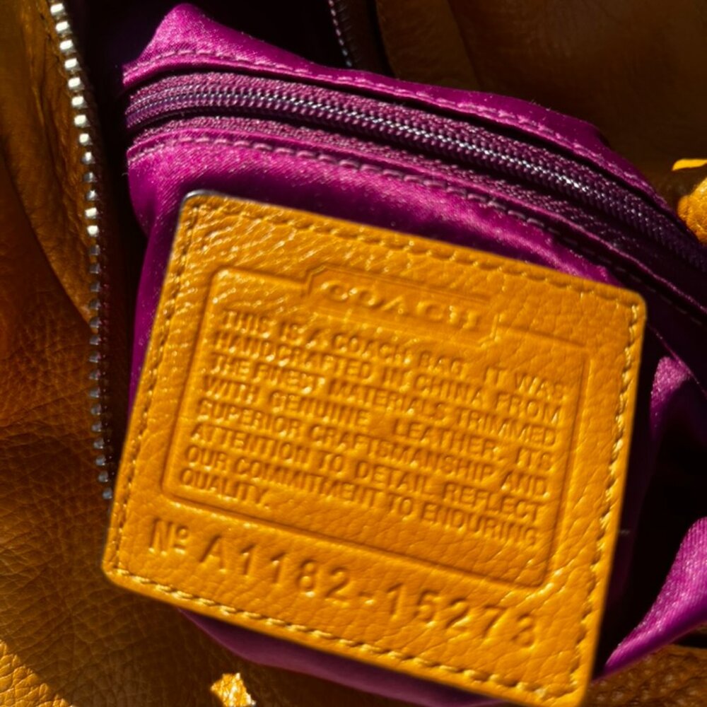 Coach Legacy Leather Shoulder Bag – Amber/Honey, Magenta Lining - Picture 4 of 6
